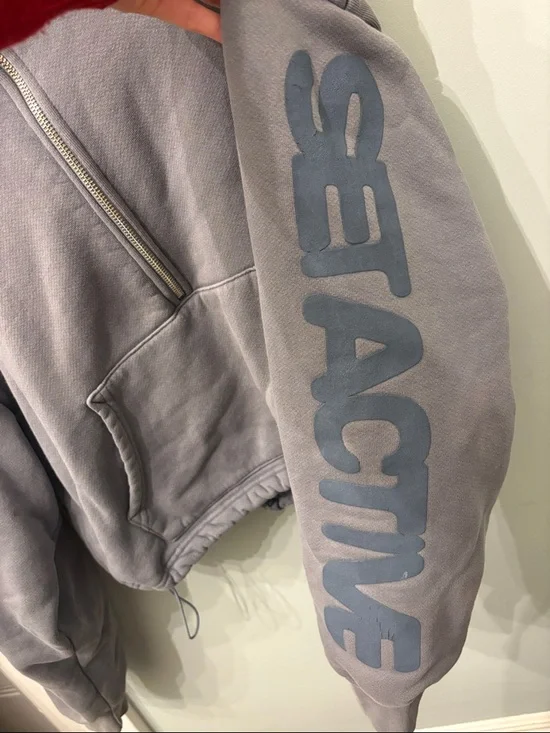 Set active Cropped Quarter-Zip Pullover in Dusty Gray original heavey sweats - Picture 3 of 12